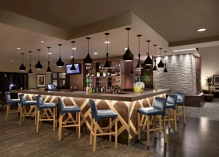 Embassy Suites By Hilton Phoenix Tempe